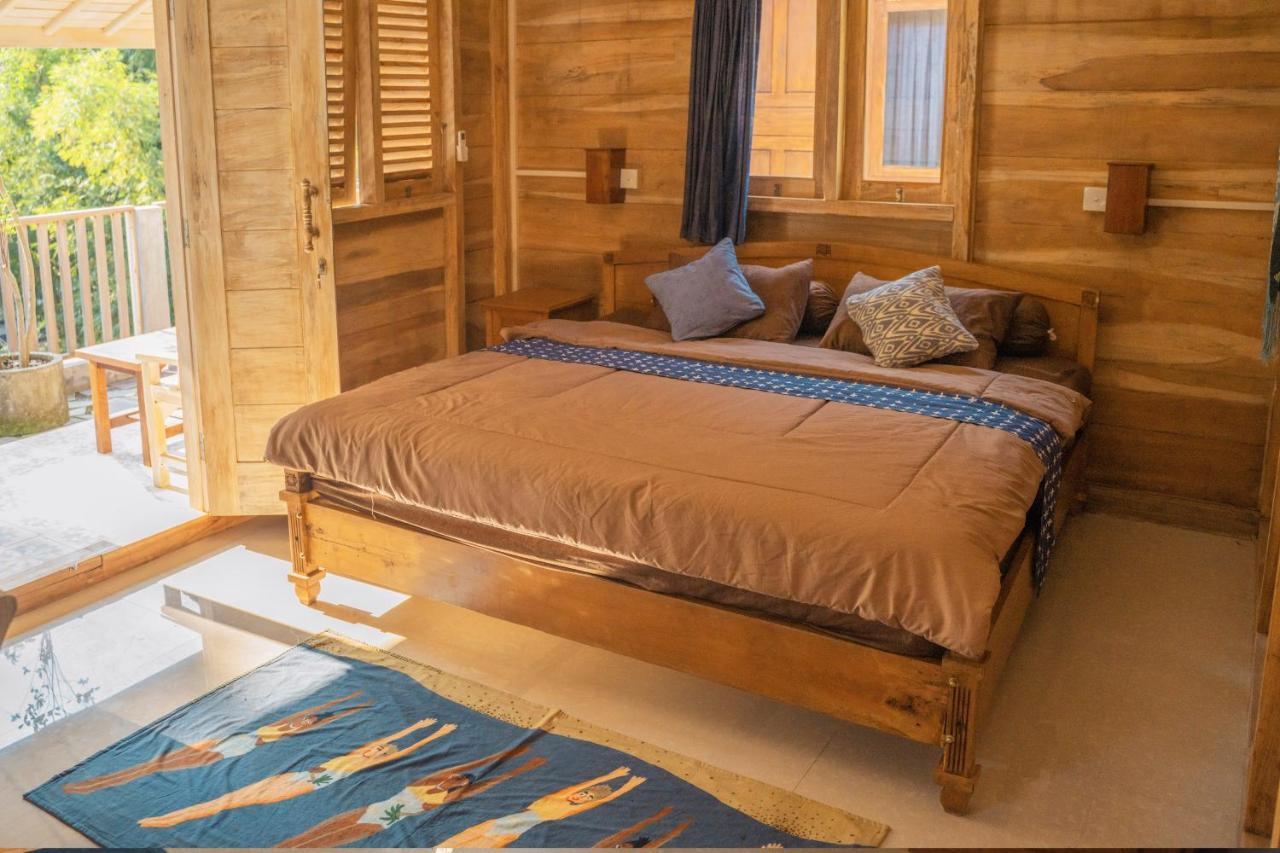 Secret Joglo Lebih Hotel ภายนอก รูปภาพ